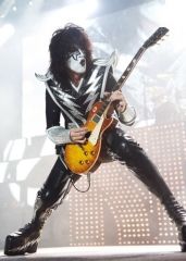 Kiss