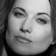  Lucy Lawless