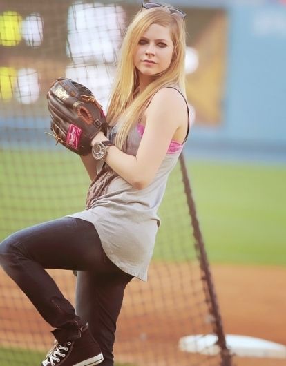 LETRA DE KEEP HOLDING ON DE AVRIL LAVIGNE letra de keep holding on de avril lavigne: