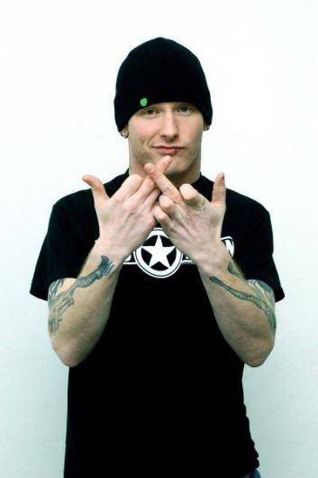 corey taylor imagenes. Enviar novas fotos de Corey