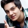  Luan Santana 