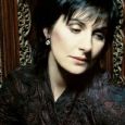  Enya