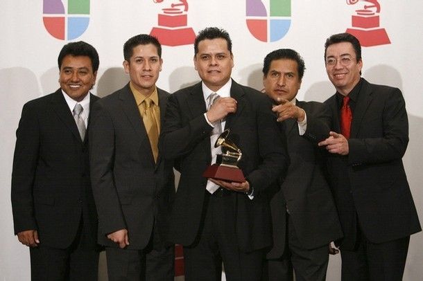 ESCUCHAR CANCIONES DE EL GRUPO AVENTURA escuchar canciones de el grupo aventura: