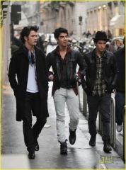 Jonas Brothers