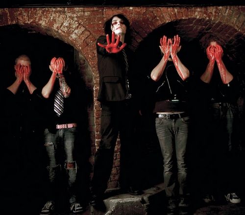 LETRA DE CANCIONES DE MY CHEMICAL ROMANCE THE BLACK letra de canciones de my chemical romance the black: