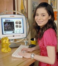 Miranda Cosgrove
