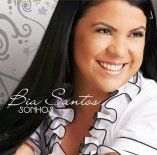 cantora Bia Santos