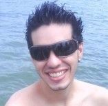 Douglas Apolin�rio